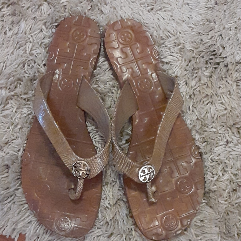 Tory Burch tan snakeskin thong sandals 8 W